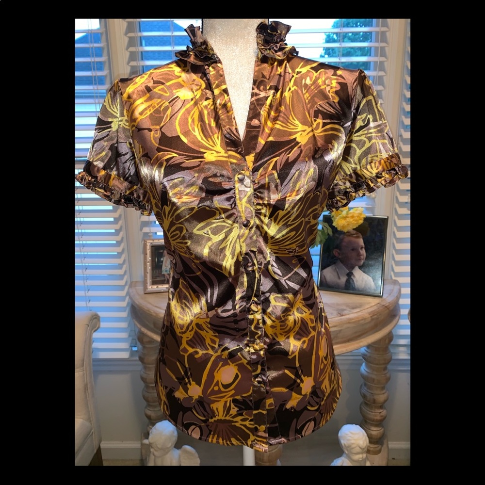 ACORN Womens Size L Short Sleeve Ruffle Collar